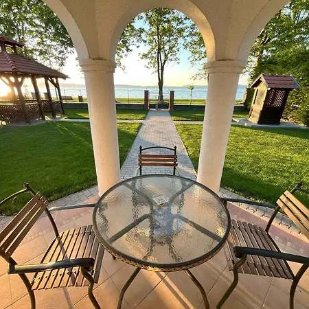 In 48107 Semesterbostad Balatonboglár