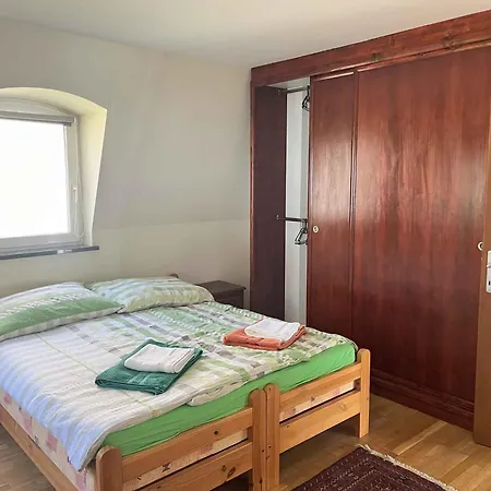 In 48107 Balatonboglár