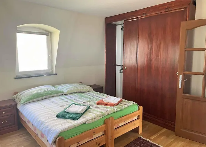 In 48107 Balatonboglár